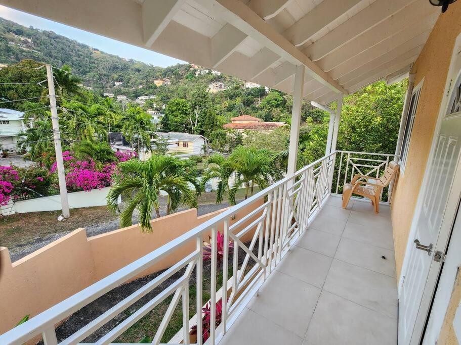 Spacious Luxury 3 Bed Rooms In Kingston Exterior photo