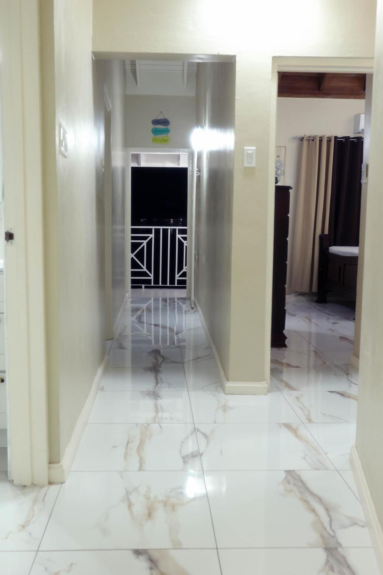 Spacious Luxury 3 Bed Rooms In Kingston Exterior photo